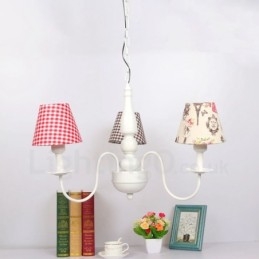 Lampadario tradizionale classico in metallo integrato