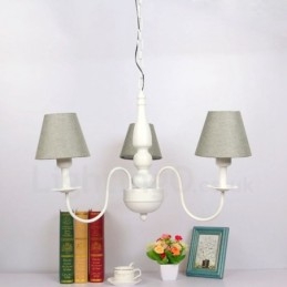 Lampadario tradizionale classico in metallo integrato