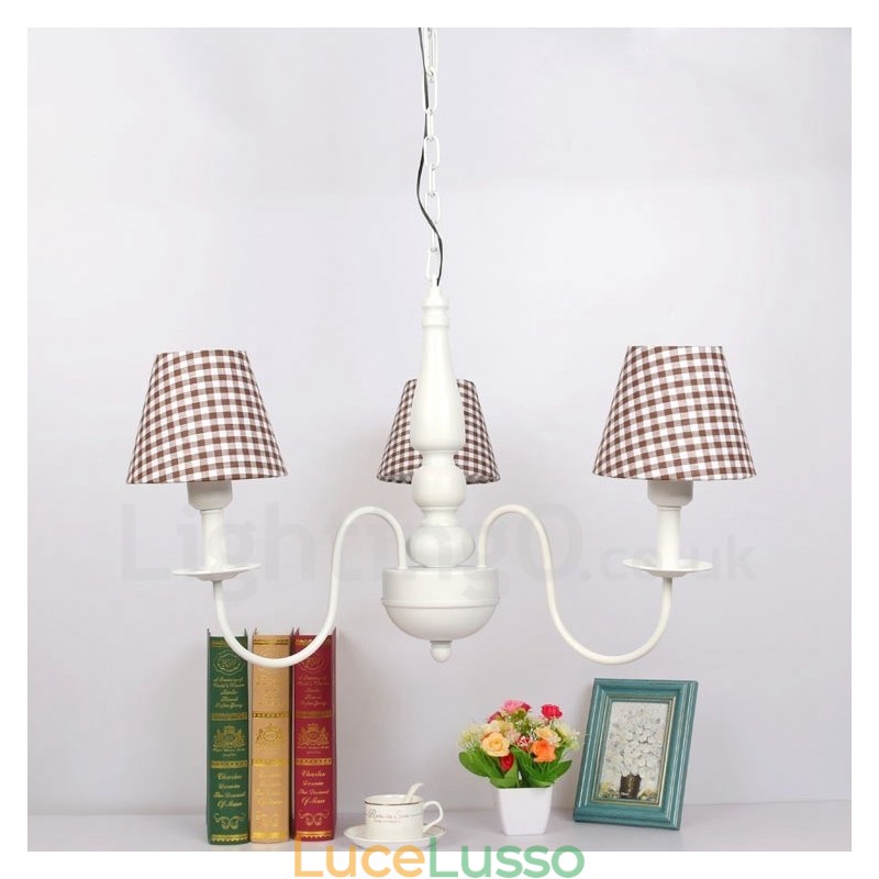 Lampadario tradizionale classico in metallo integrato