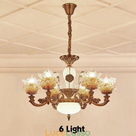 Lampadario tradizionale classico in metallo integrato a 6 luci Lampadario tradizionale classico in metallo integrato a 6 luci