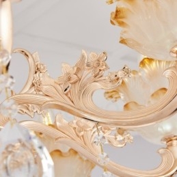 Lampadario tradizionale classico in metallo integrato a 6 luci