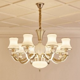 Lampadario tradizionale classico in metallo integrato a 8 luci