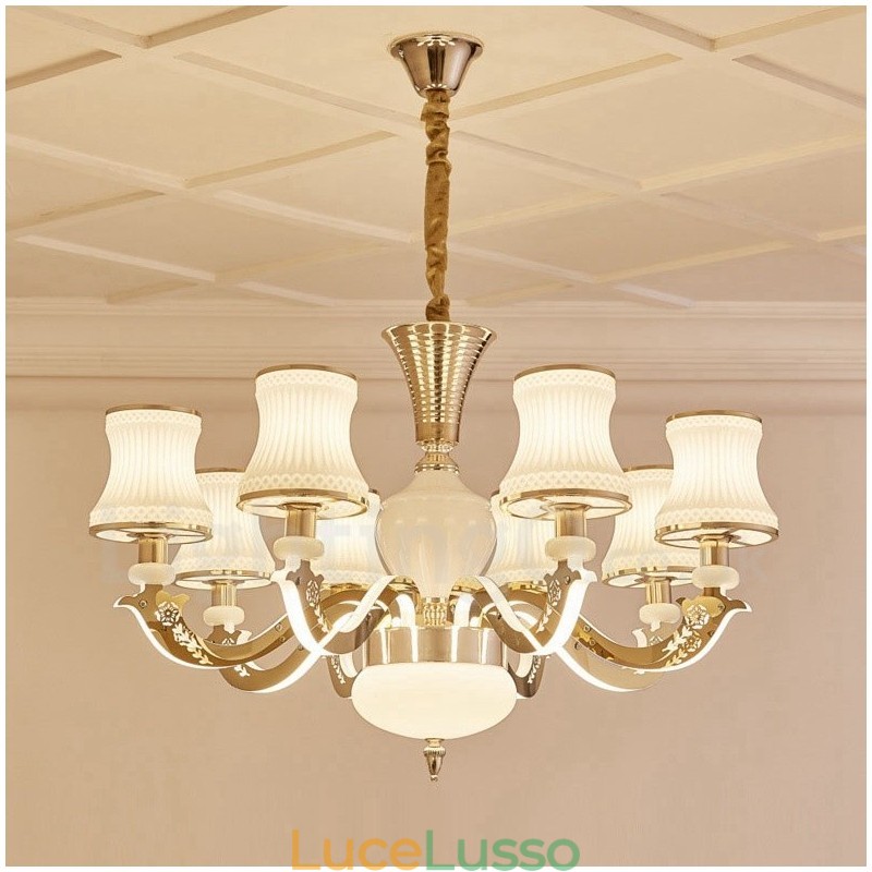 Lampadario tradizionale classico in metallo integrato a 8 luci