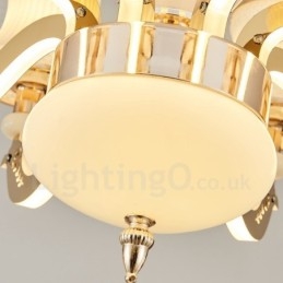Lampadario tradizionale classico in metallo integrato a 8 luci