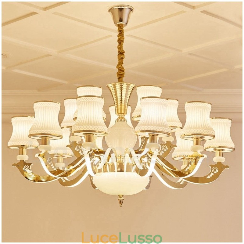 Lampadario tradizionale classico in metallo integrato a 15 luci