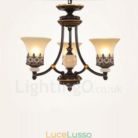 Lampadario tradizionale classico in metallo integrato a 3 luci Lampadario tradizionale classico in metallo integrato a 3 luci