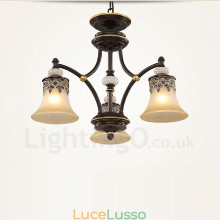 Lampadario tradizionale classico in metallo integrato a 3 luci Lampadario tradizionale classico in metallo integrato a 3 luci