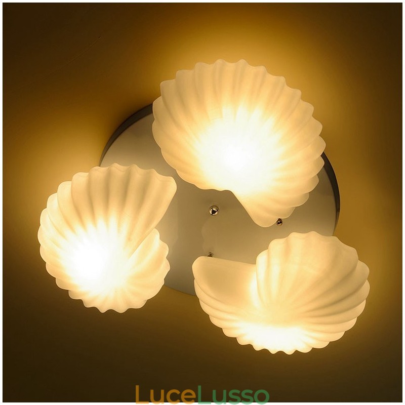 Lampadario tradizionale classico integrato a 3 luci con paralume in vetro