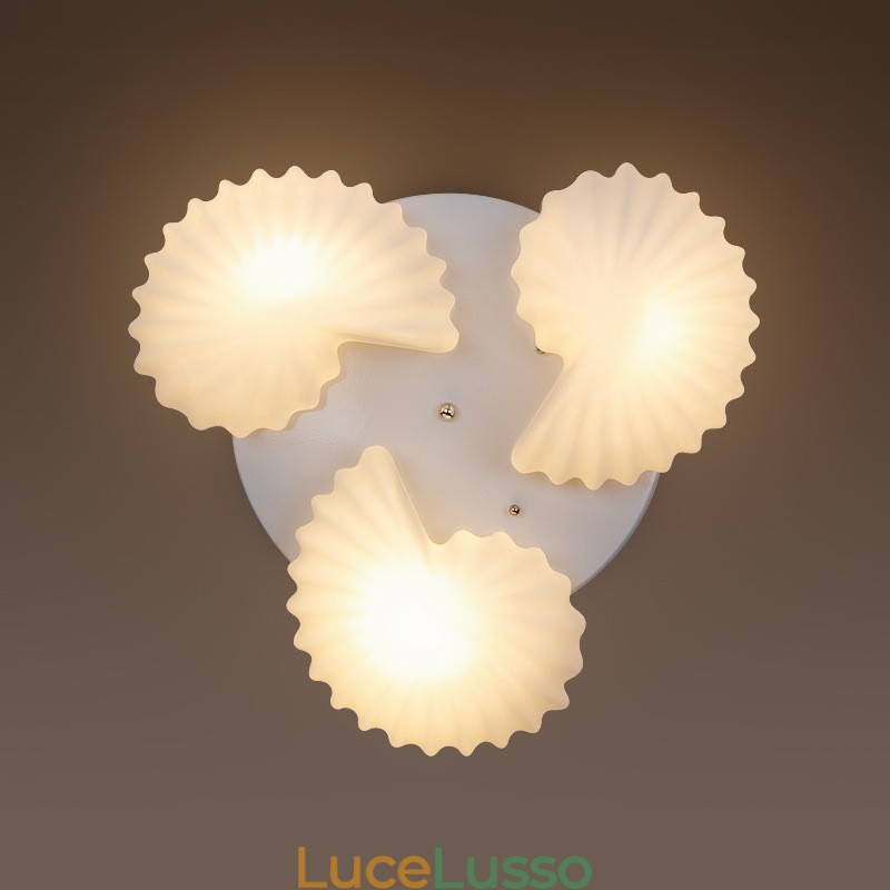 Lampadario tradizionale classico integrato a 3 luci con paralume in vetro