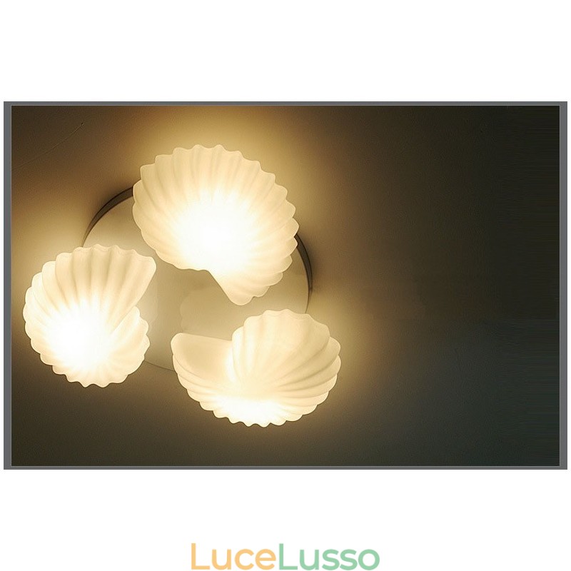 Lampadario tradizionale classico integrato a 3 luci con paralume in vetro