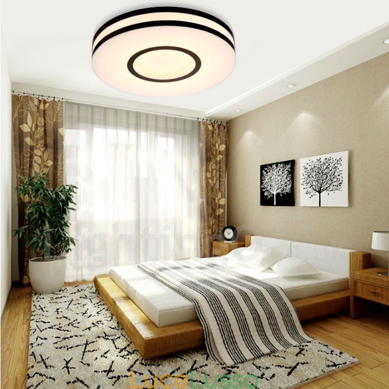 Lampada da soffitto moderna e contemporanea in metallo integrata