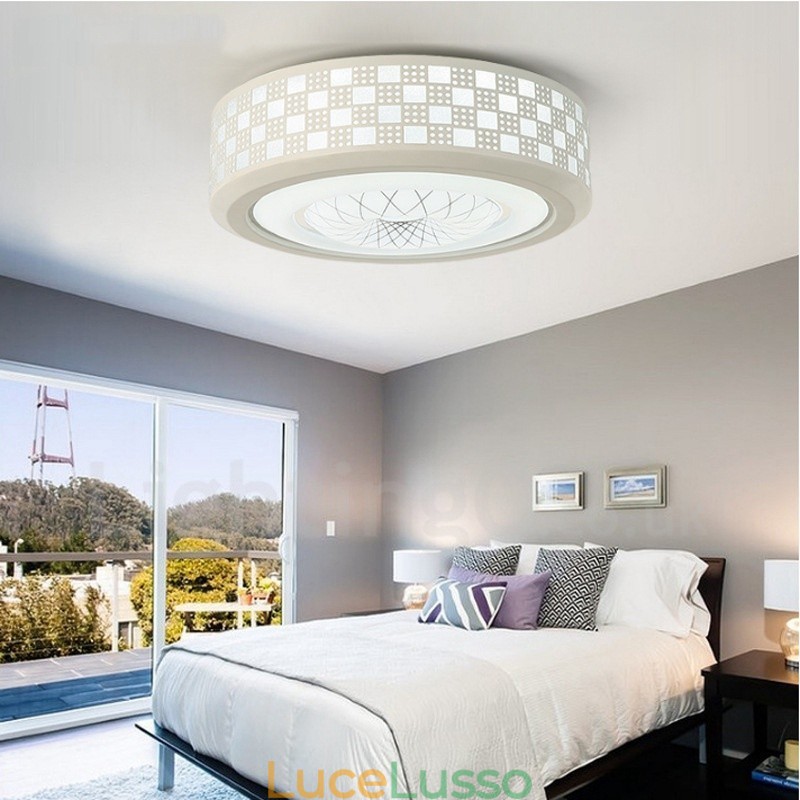 Lampada da soffitto moderna e contemporanea in metallo integrata