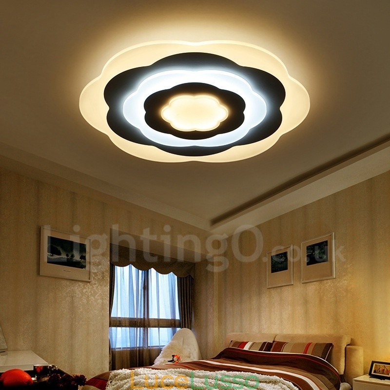 Lampada da soffitto moderna e contemporanea in metallo integrata