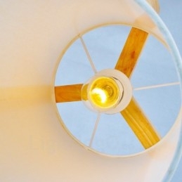1 lampada a sospensione moderna in stile nordico contemporaneo in legno chiaro con paralume in tessuto
