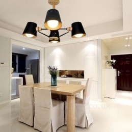 Lampada a sospensione moderna in stile nordico contemporaneo in legno chiaro con paralume in ferro