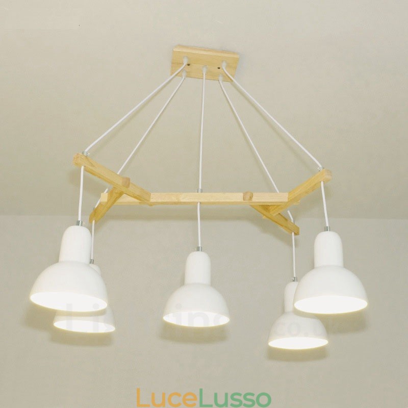 Lampada a sospensione moderna contemporanea in legno a 5 luci con paralume in ferro