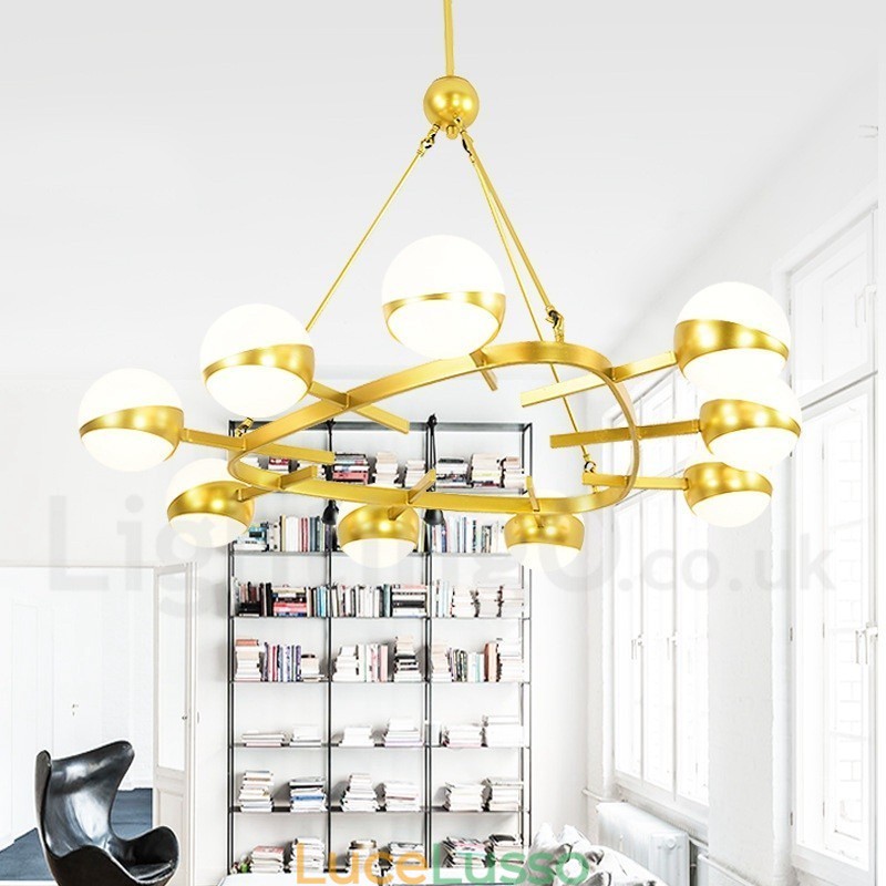Lampadario a 9 luci in stile nordico moderno e contemporaneo, placcato in rame, con paralume in vetro a sfera bianco e oro