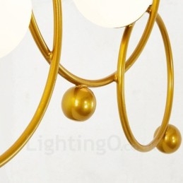 Lampadario a soffitto moderno e contemporaneo a 3 luci con placcatura in rame e paralume in vetro a sfera bianca