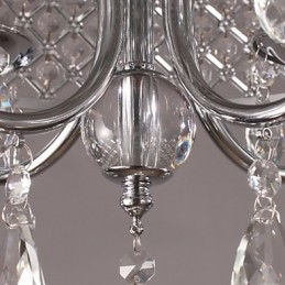 Lampadario tradizionale classico in metallo cromato di cristallo