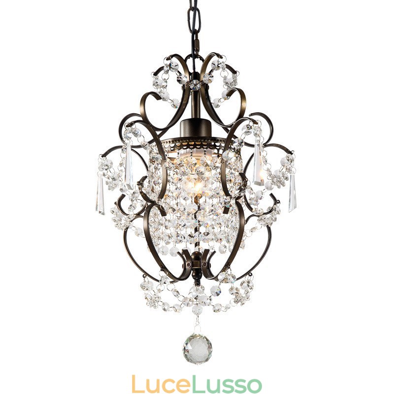 Lampadario in ferro dipinto con lampada moderna in cristallo trasparente