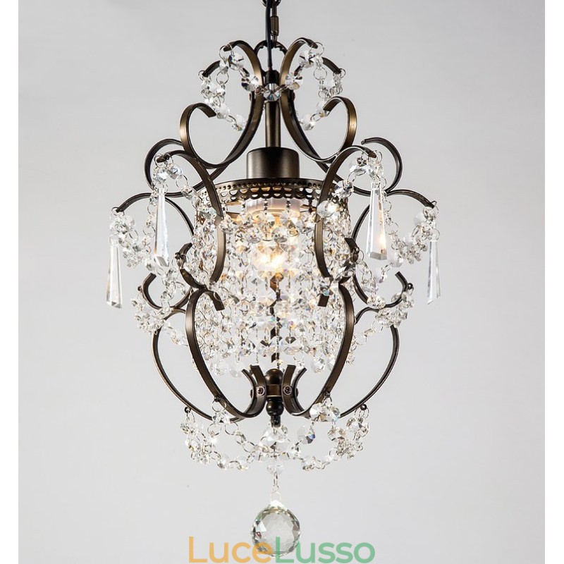 Lampadario in ferro dipinto con lampada moderna in cristallo trasparente