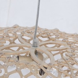 Lampadario in legno d'epoca
