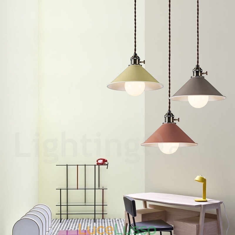 Lampada a sospensione moderna contemporanea in acciaio con paralume in acciaio