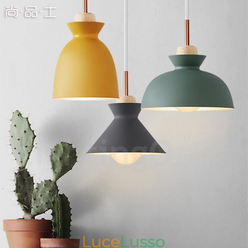 Lampada a sospensione moderna contemporanea in acciaio con paralume in lega di alluminio