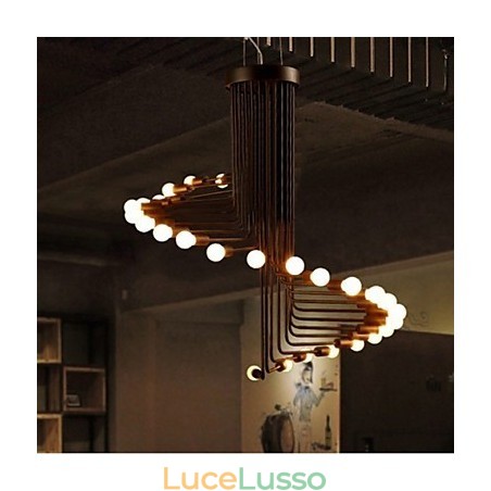 Lampadario in metallo dipinto in stile country Lampadario in metallo dipinto in stile country