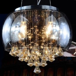 Lampada a sospensione moderna e contemporanea in cristallo