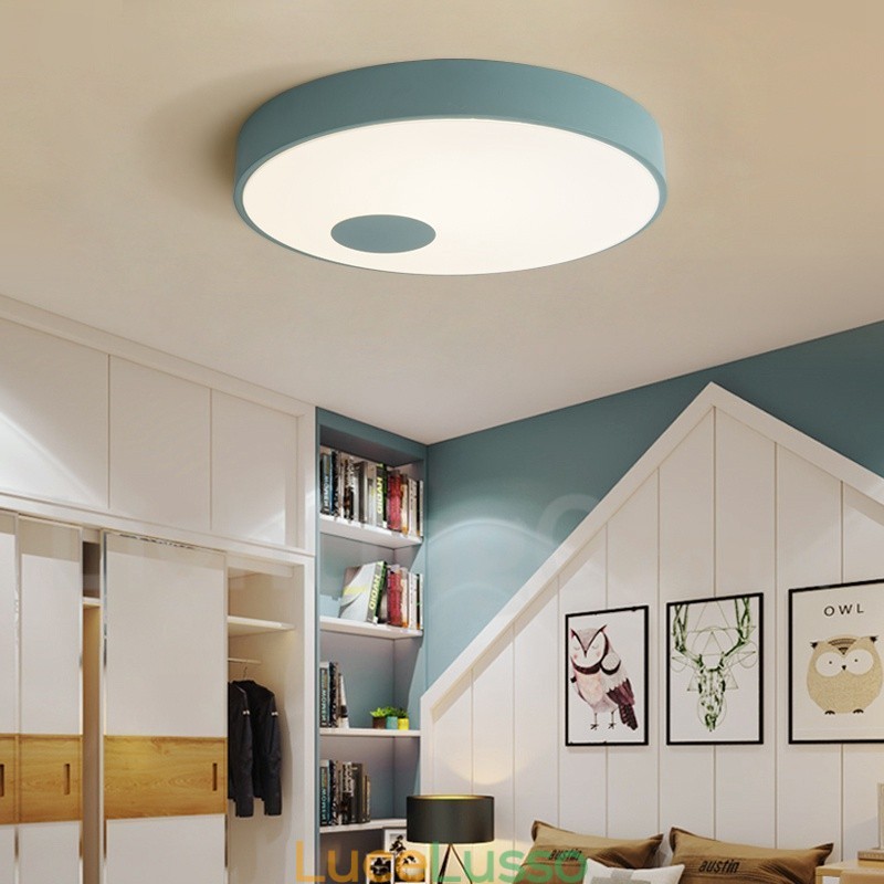 Lampada da soffitto moderna e contemporanea in acciaio