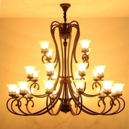 Lampadario in metallo con 24 luci, soffitto alto, stile vintage, stile country, con paralumi in vetro, soffitto alto