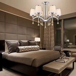 Lampadario moderno contemporaneo in metallo cromato e cristallo