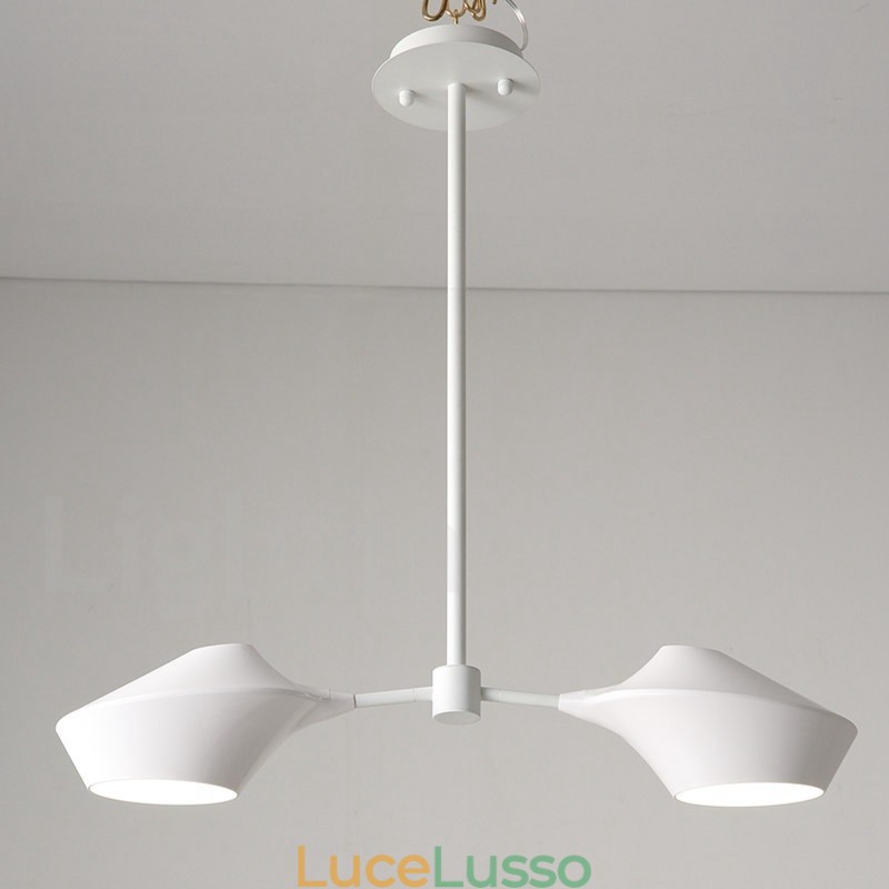 Lampadario moderno contemporaneo a tubi con paralumi in acrilico bianco e nero