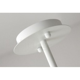 Lampadario moderno contemporaneo a tubi con paralumi in acrilico bianco e nero