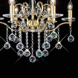 Lampadario tradizionale classico in cristallo e metallo dorato