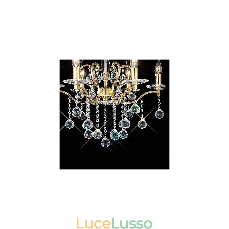 Lampadario tradizionale classico in cristallo e metallo dorato
