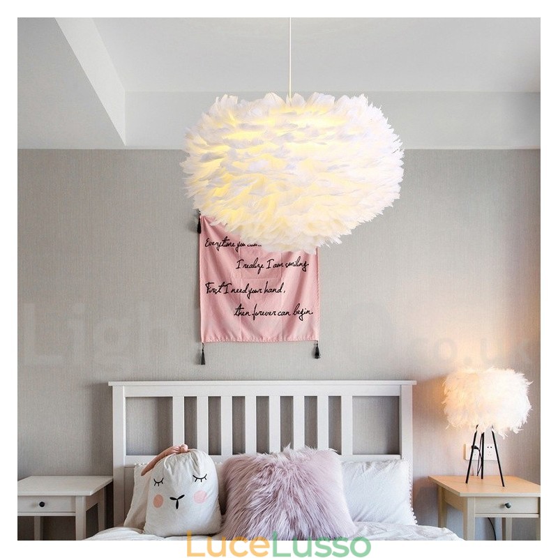 Lampadario a forma di piuma multicolore, moderno e contemporaneo