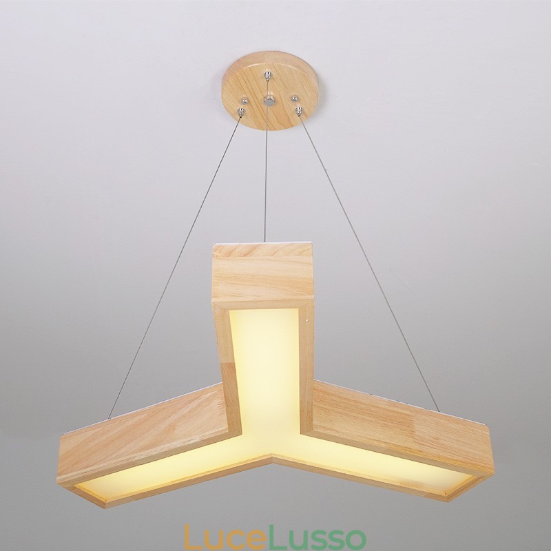 Lampada a sospensione moderna in legno a forma di triangolo