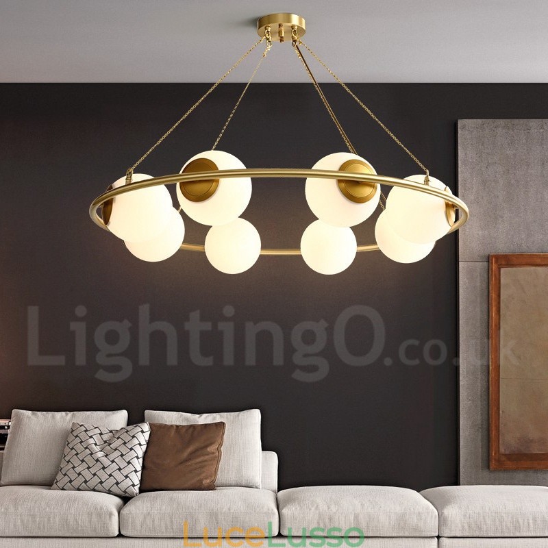 Lampadario rotondo rustico in ottone puro con paralumi bianchi