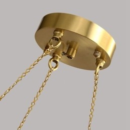 Lampadario rotondo rustico in ottone puro con paralumi bianchi