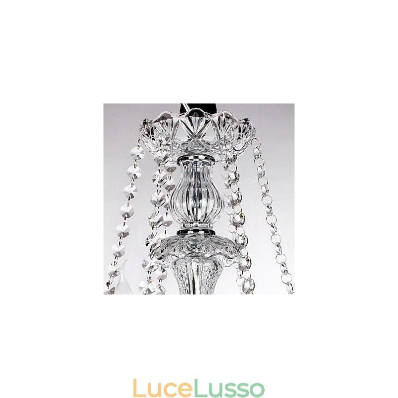 Lampadario di lusso a 6 luci in primo piano