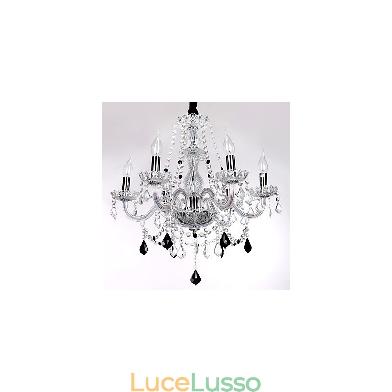 Lampadario di lusso a 6 luci in primo piano