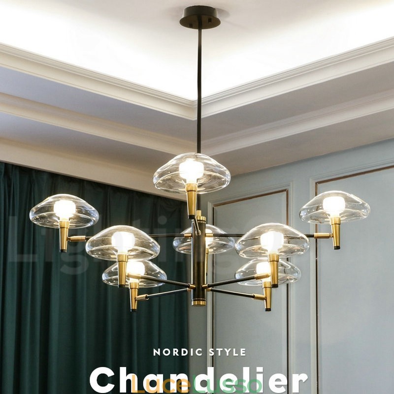 Lampadario a 8 luci con finitura verniciata elettrolitica e paralumi in vetro