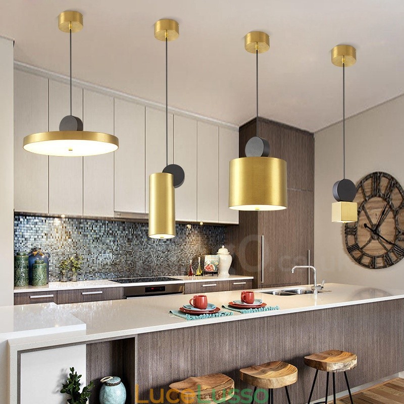 4 stili di lampada a sospensione postmoderna in oro e nero