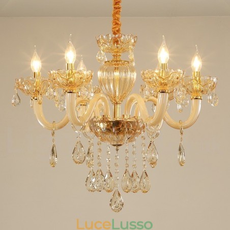 Lampadario a 6 luci color champagne con candela in cristallo Lampadario a 6 luci color champagne con candela in cristallo
