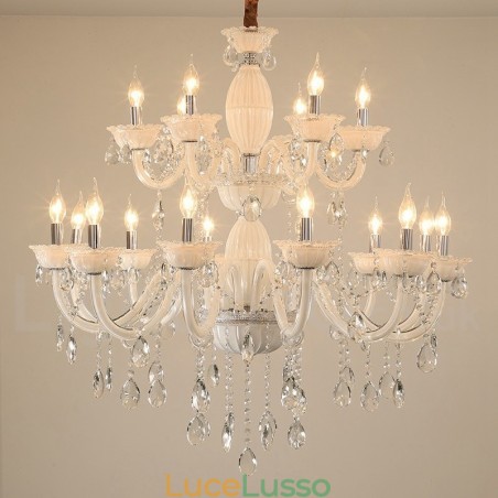 Lampadario elegante a candela bianco con 18 luci (12+6) e cristallo Lampadario elegante a candela bianco con 18 luci (12+6) e cristallo