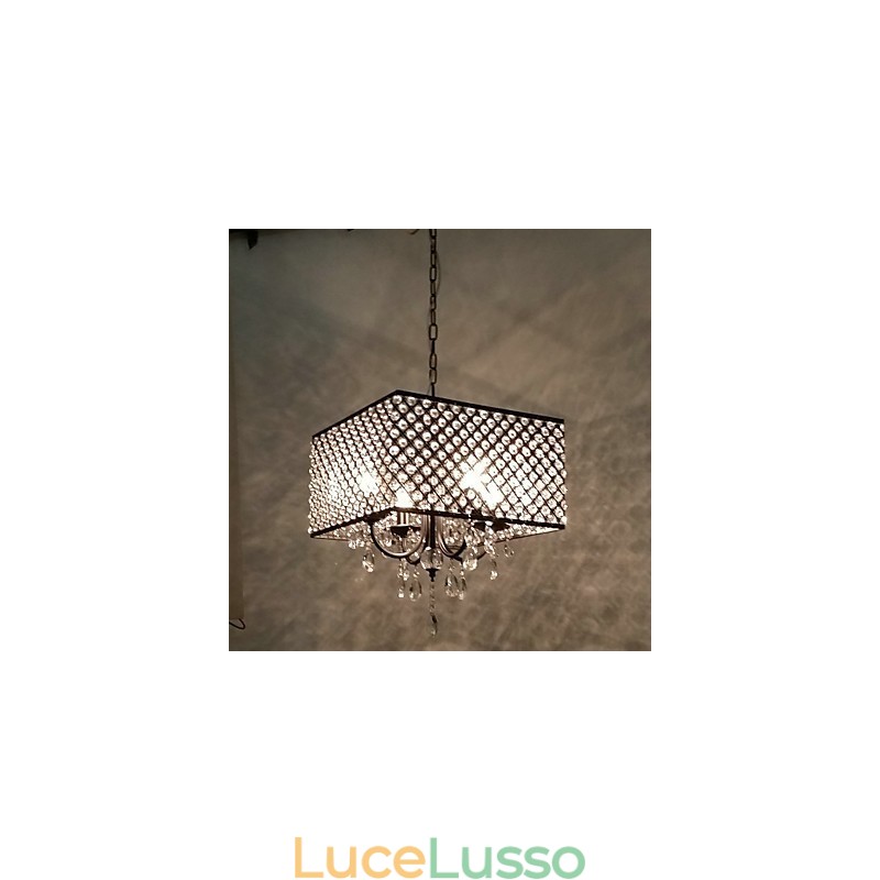 Lampadario in metallo dipinto in cristallo classico tradizionale