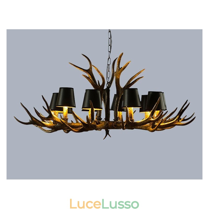 Lampadario antico retrò con paralumi in corna di cervo