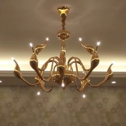 Lampadario a sospensione moderno in metallo dorato a forma di cigno da 12 luci